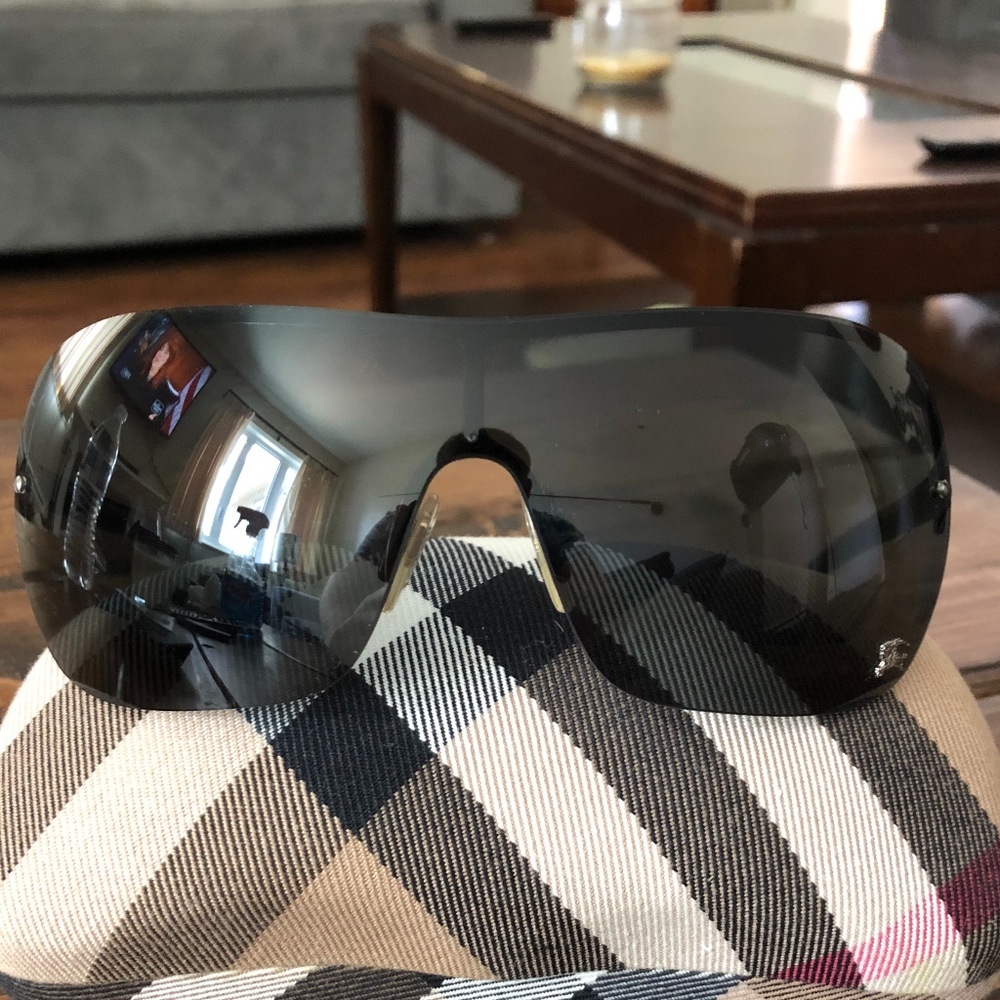 COPY - Burberry black sunglasses authentic b3033